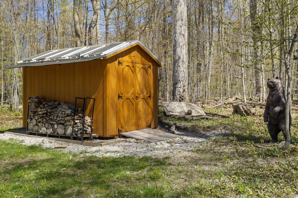 2558 E Sugar Maple Centerville Township MI 49621