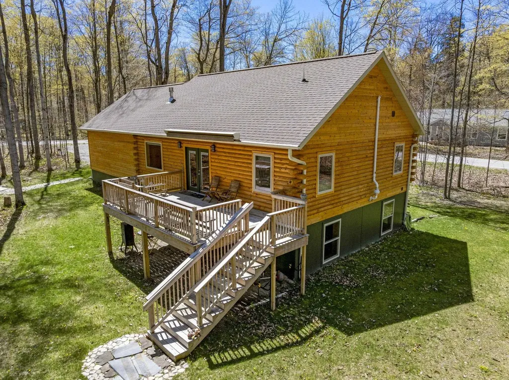 2558 E Sugar Maple Centerville Township MI 49621