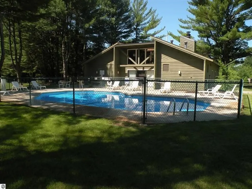 6865 Pinebrook Custer Township MI 49615