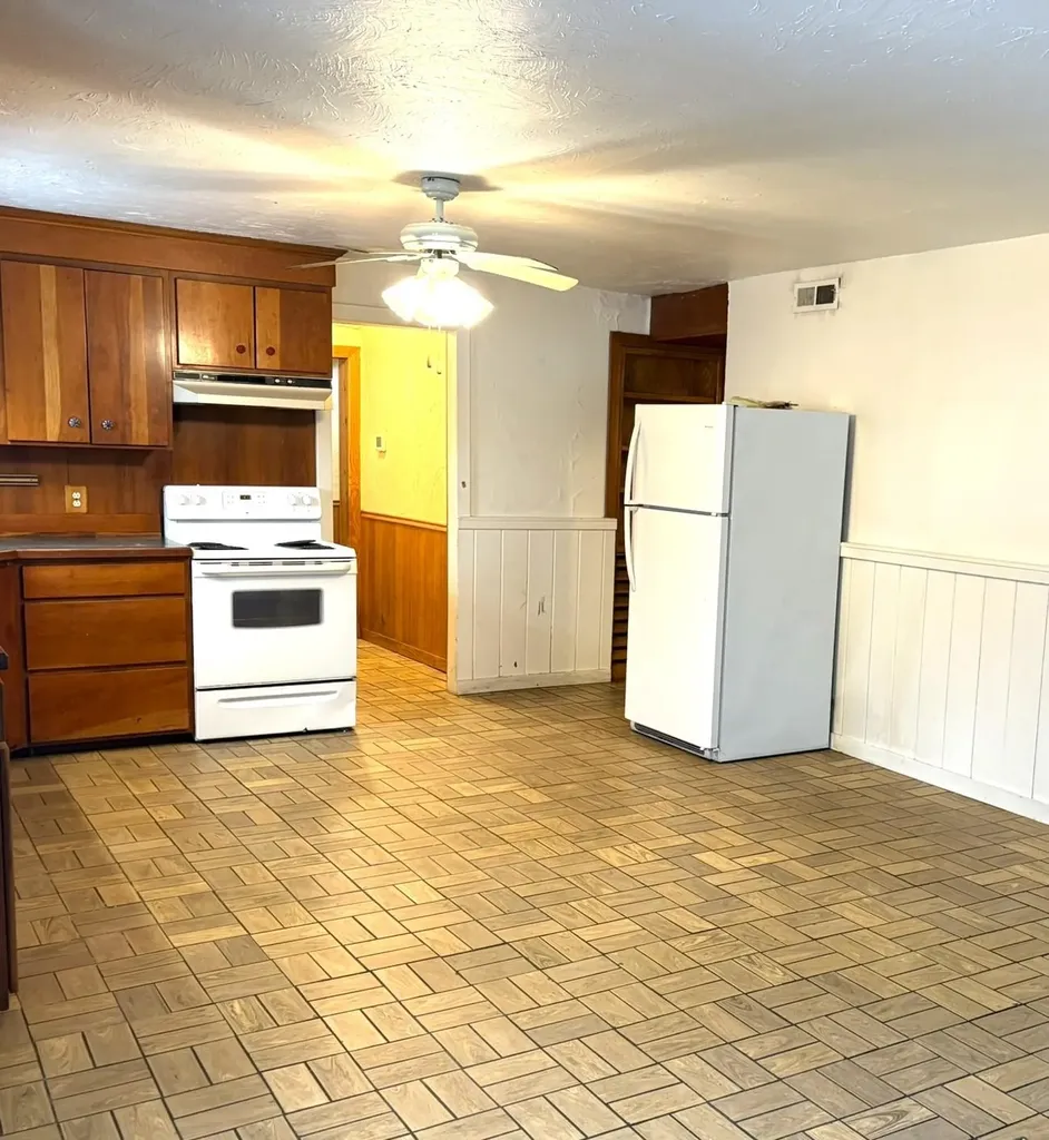 8890 Us-131, S Green Lake Township MI 49637