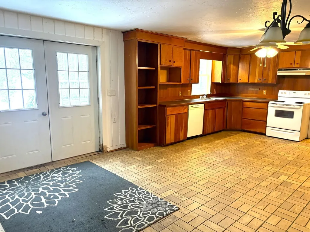 8890 Us-131, S Green Lake Township MI 49637