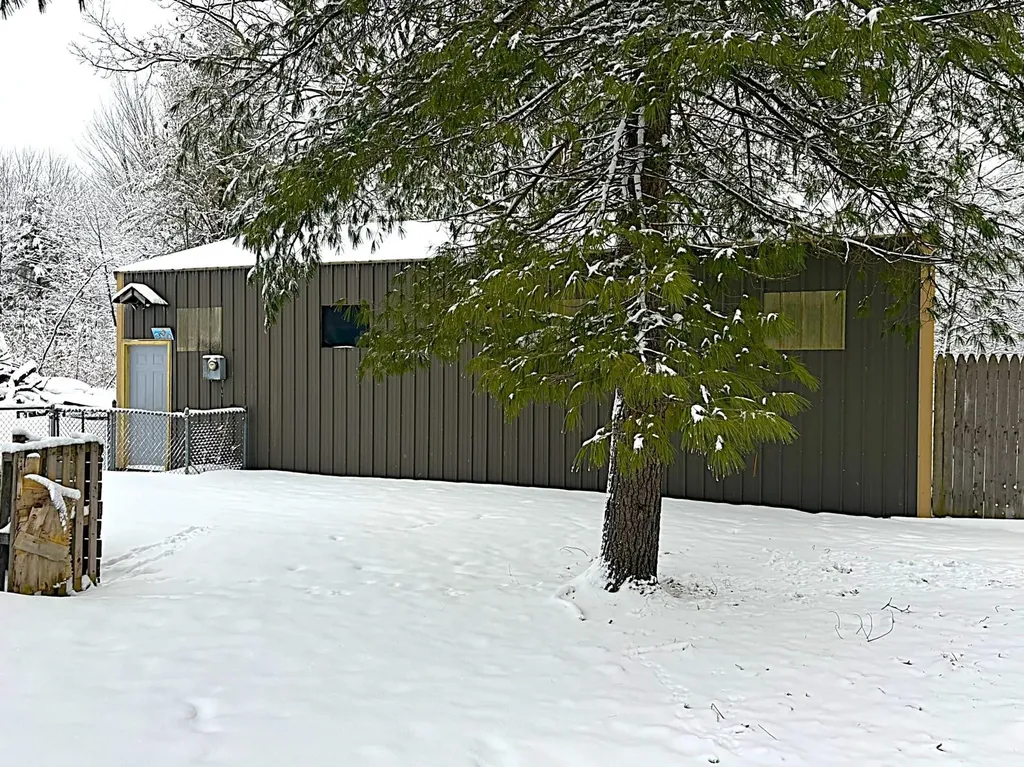 8890 Us-131, S Green Lake Township MI 49637