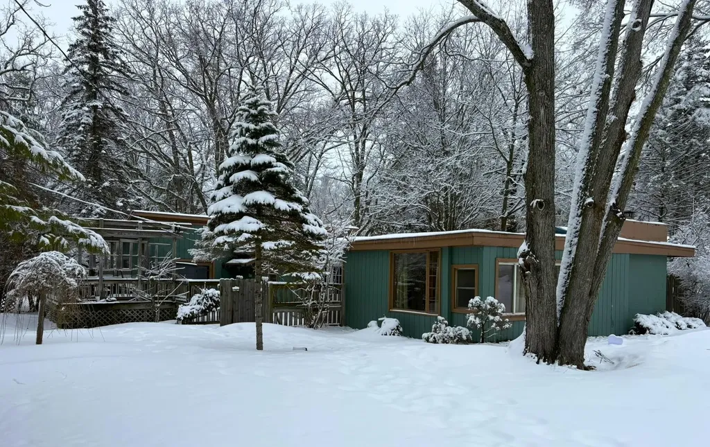 8890 Us-131, S Green Lake Township MI 49637