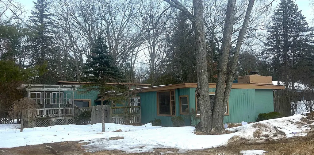 8890 Us-131, S Green Lake Township MI 49637