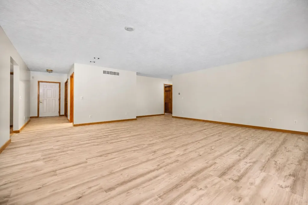 211 E 7th Street Leelanau Township MI 49670