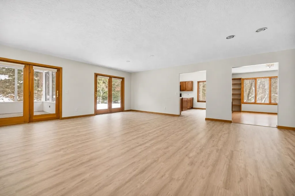 211 E 7th Street Leelanau Township MI 49670