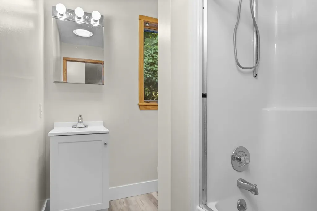 211 E 7th Street Leelanau Township MI 49670
