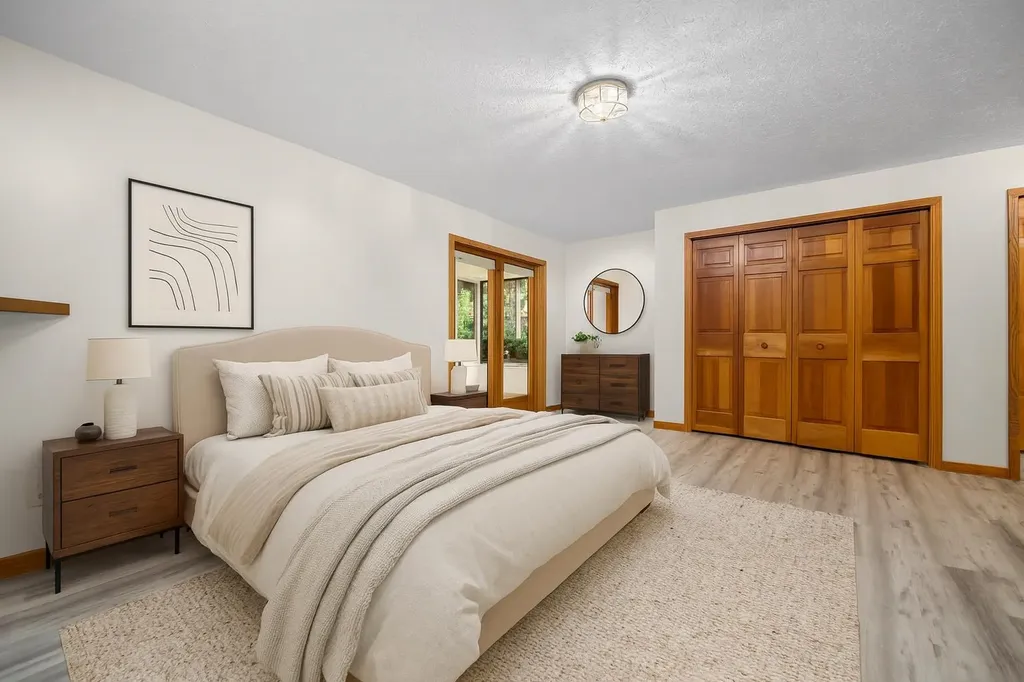211 E 7th Street Leelanau Township MI 49670