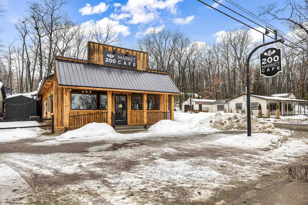 1857 W Higgins Lake Drive Gerrish Township MI 48653