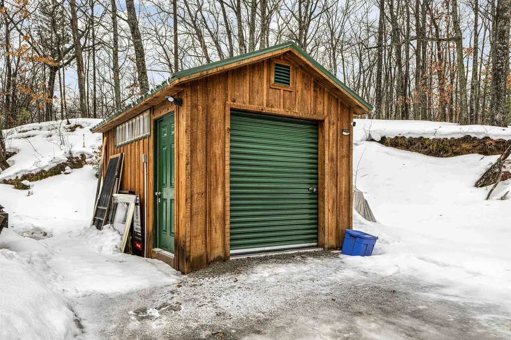 1857 W Higgins Lake Drive Gerrish Township MI 48653