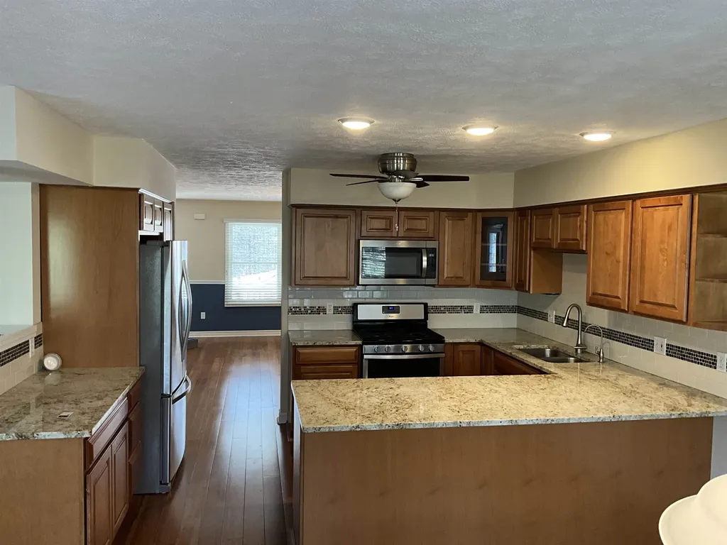 10057 E Leeward Shores Drive Elmwood Charter Township MI 49684