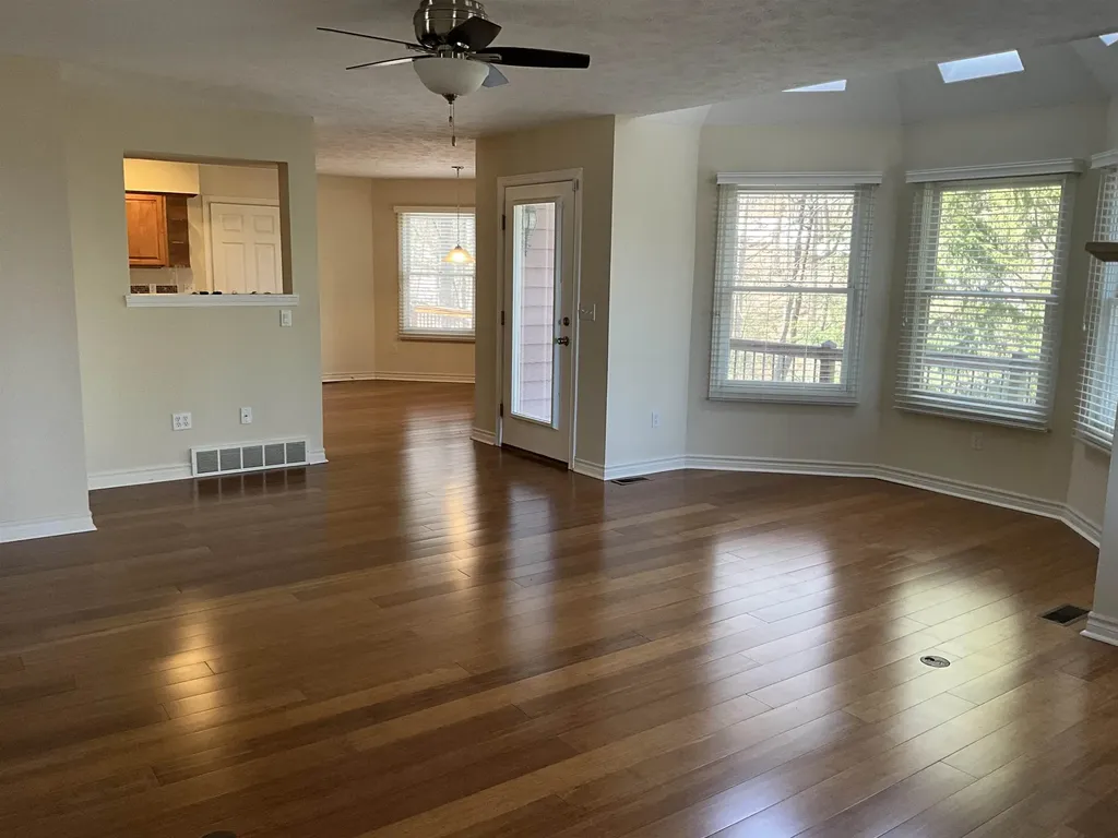 10057 E Leeward Shores Drive Elmwood Charter Township MI 49684