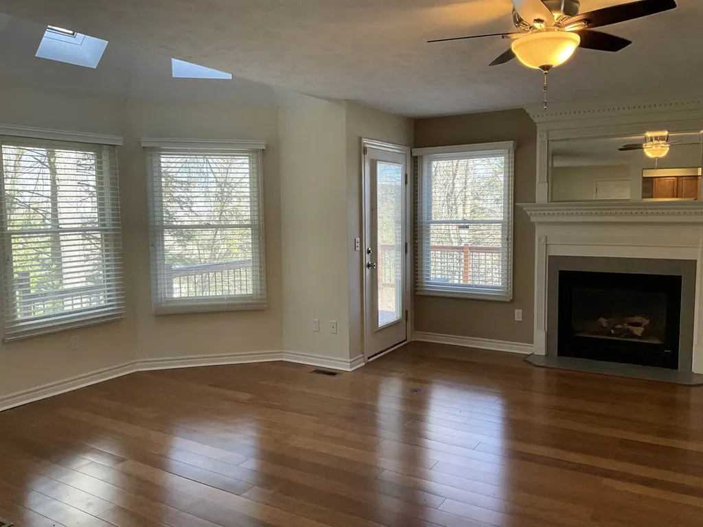 10057 E Leeward Shores Drive Elmwood Charter Township MI 49684