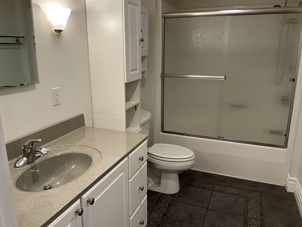 10057 E Leeward Shores Drive Elmwood Charter Township MI 49684