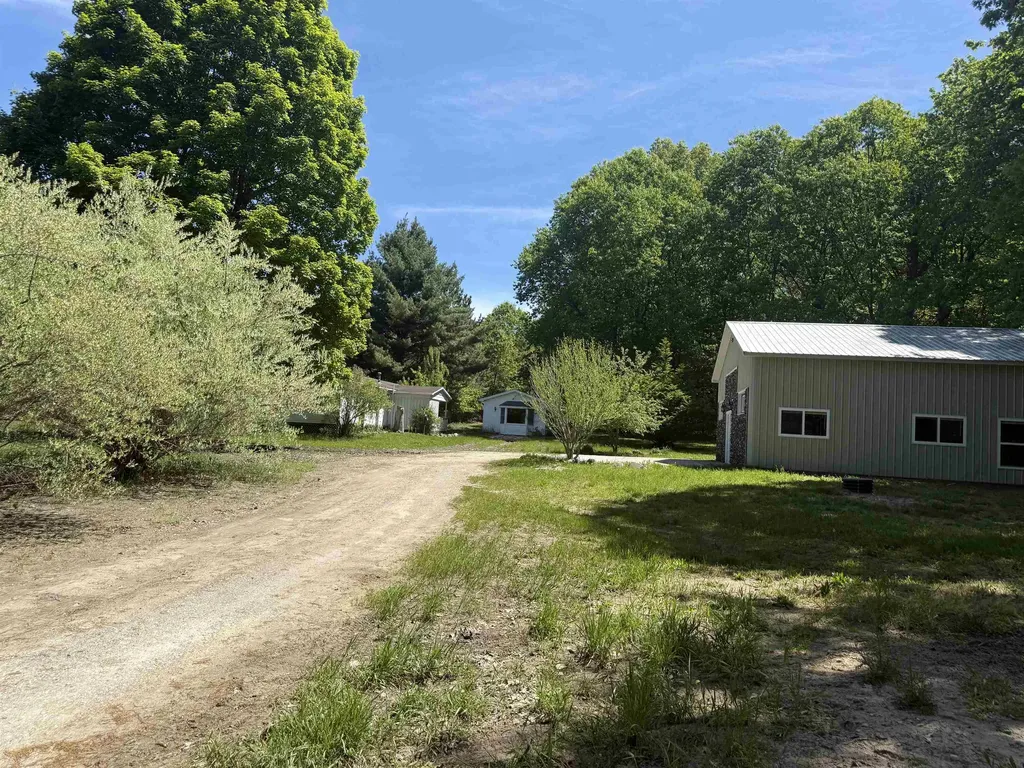 8923 SE Torch Lake Drive Helena Township MI 49612
