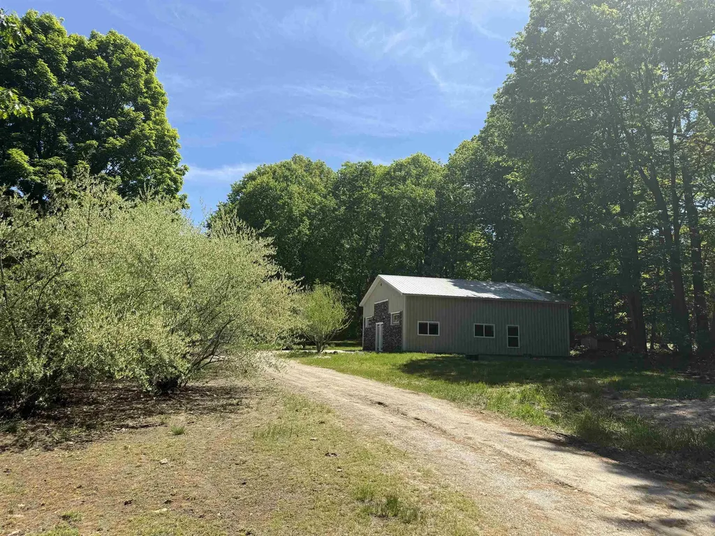 8923 SE Torch Lake Drive Helena Township MI 49612
