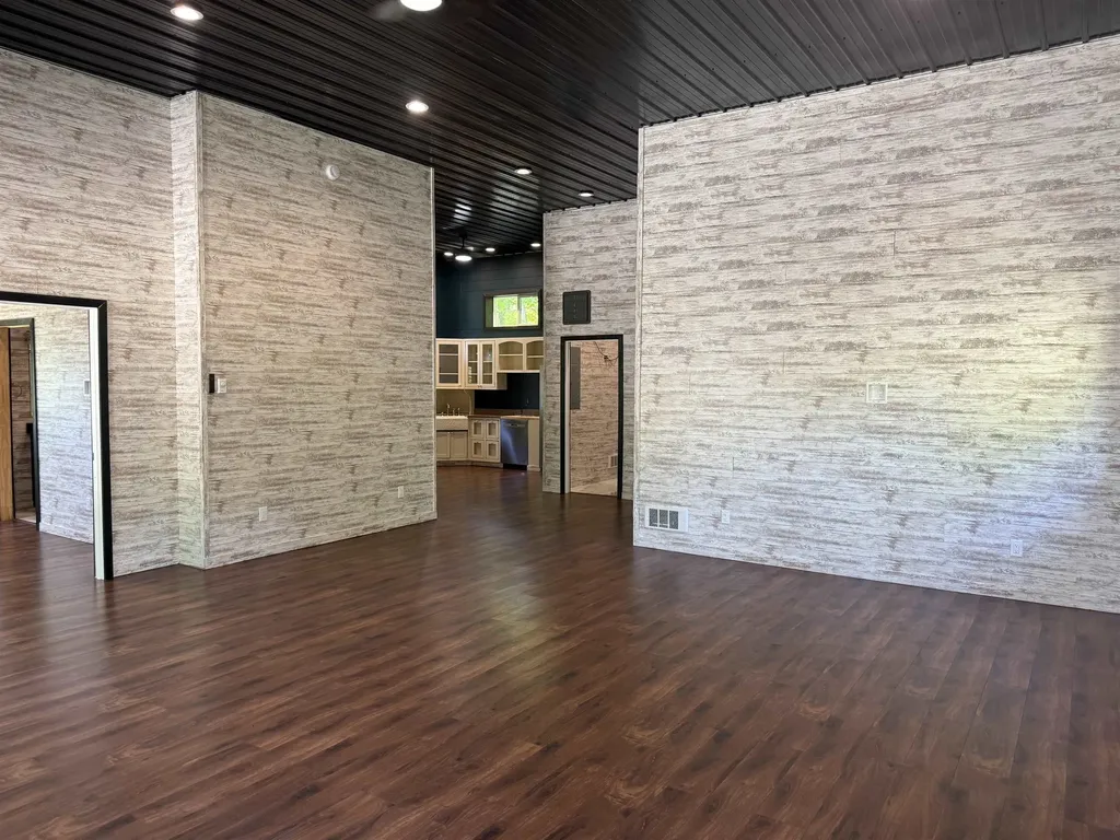 8923 SE Torch Lake Drive Helena Township MI 49612