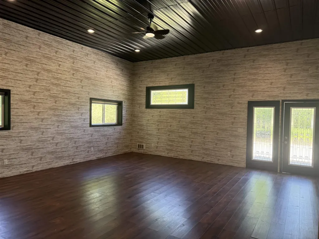 8923 SE Torch Lake Drive Helena Township MI 49612