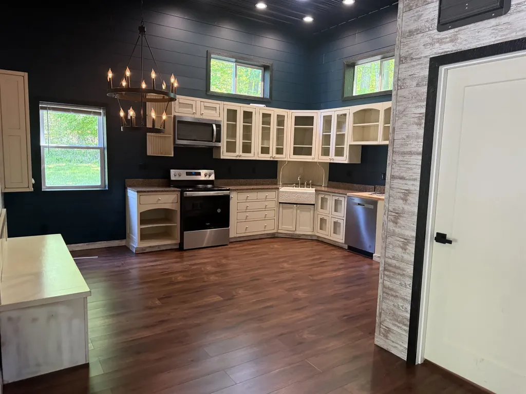 8923 SE Torch Lake Drive Helena Township MI 49612