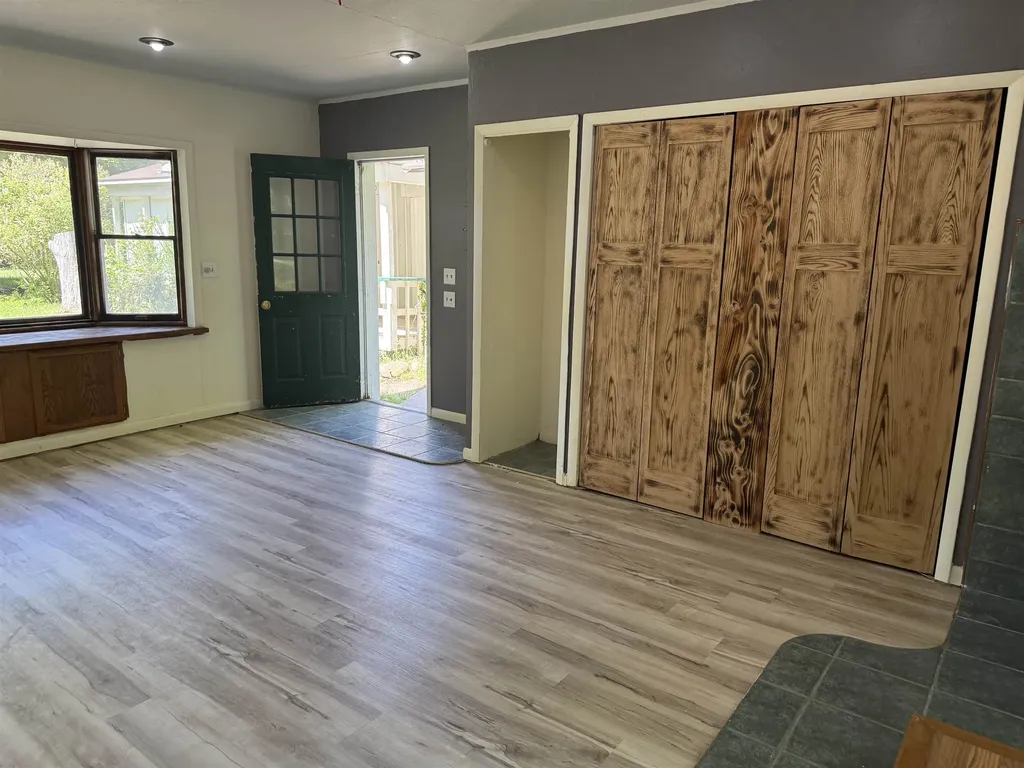 8923 SE Torch Lake Drive Helena Township MI 49612