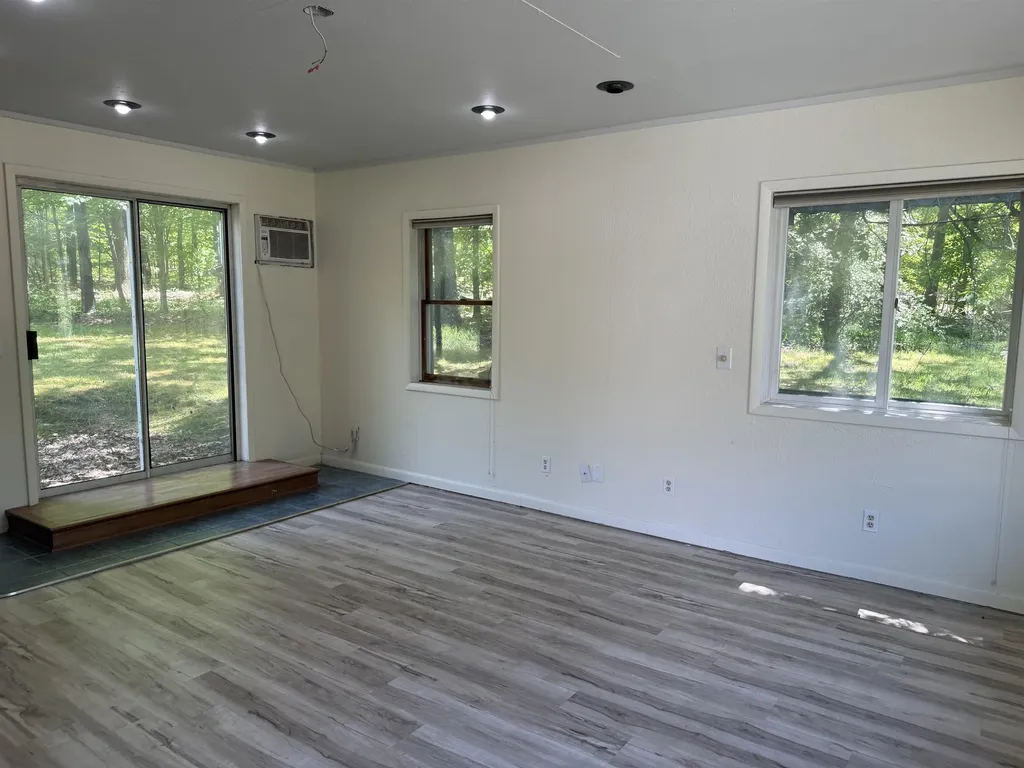 8923 SE Torch Lake Drive Helena Township MI 49612