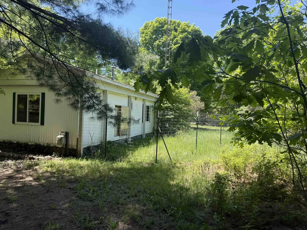8923 SE Torch Lake Drive Helena Township MI 49612