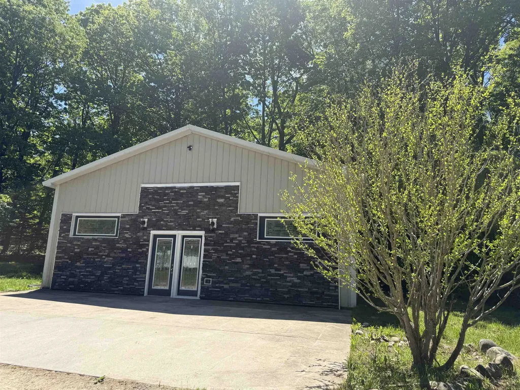 8923 SE Torch Lake Drive Helena Township MI 49612