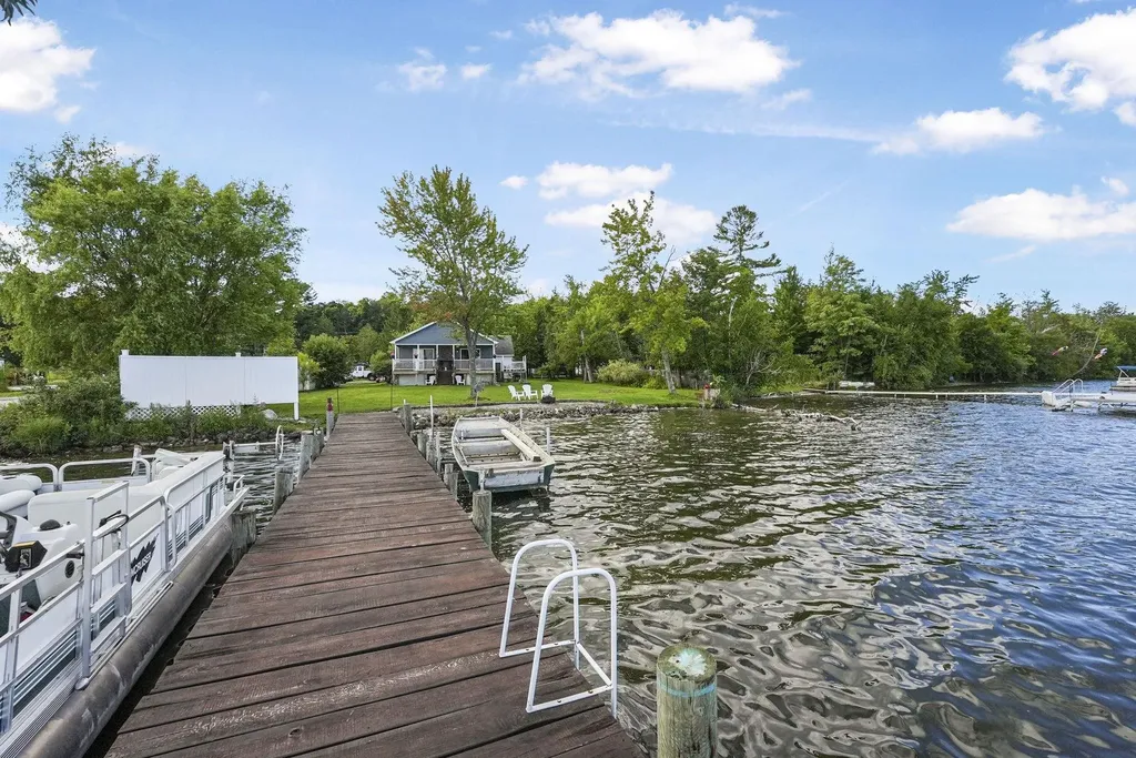 9850 S Perrins Landing Drive Solon Township MI 49684