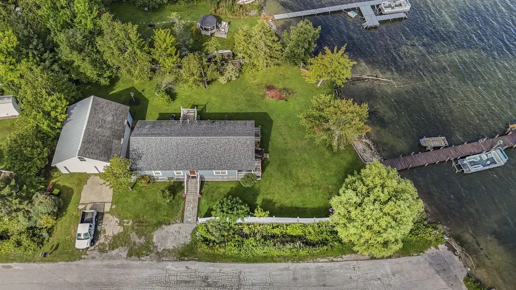9850 S Perrins Landing Drive Solon Township MI 49684