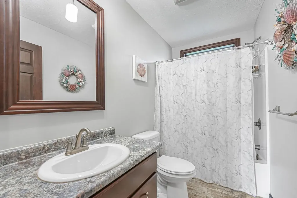 9850 S Perrins Landing Drive Solon Township MI 49684