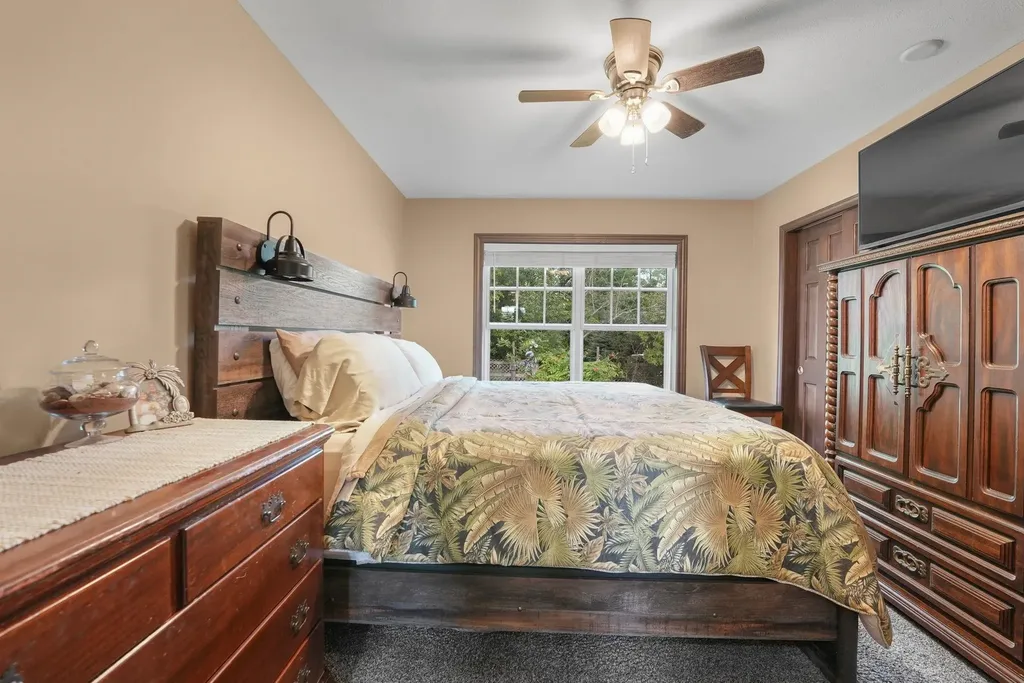 9850 S Perrins Landing Drive Solon Township MI 49684