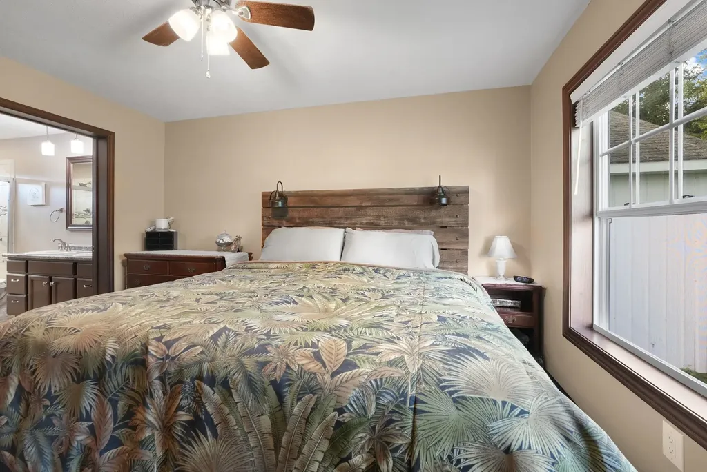 9850 S Perrins Landing Drive Solon Township MI 49684