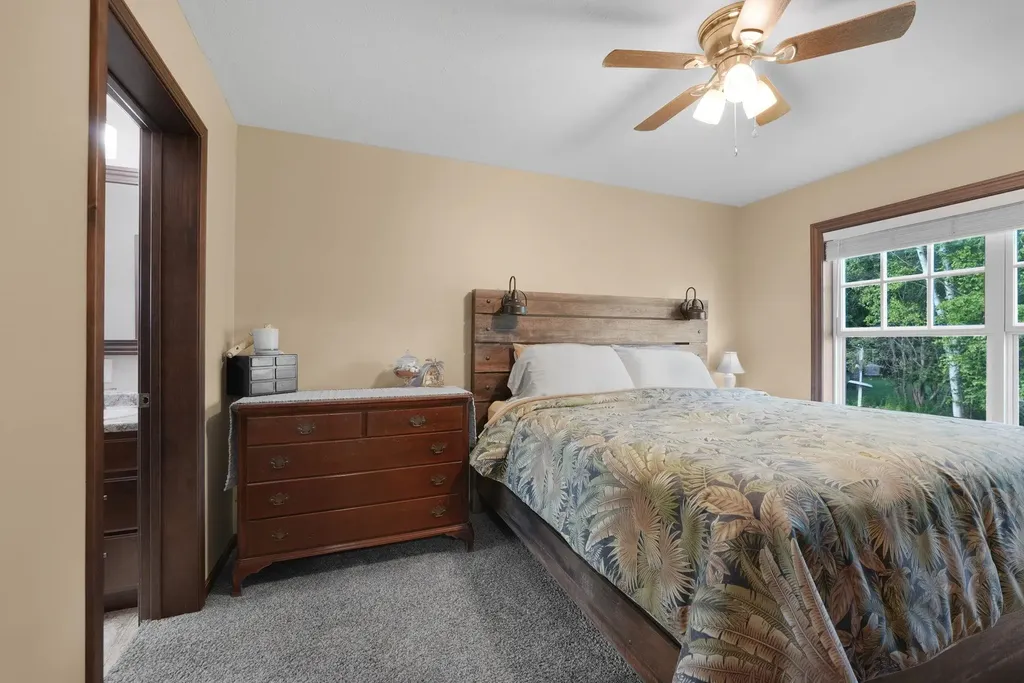 9850 S Perrins Landing Drive Solon Township MI 49684