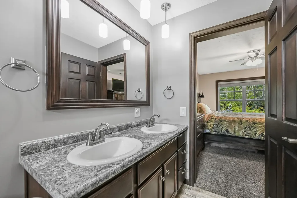 9850 S Perrins Landing Drive Solon Township MI 49684