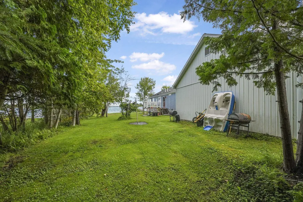 9850 S Perrins Landing Drive Solon Township MI 49684
