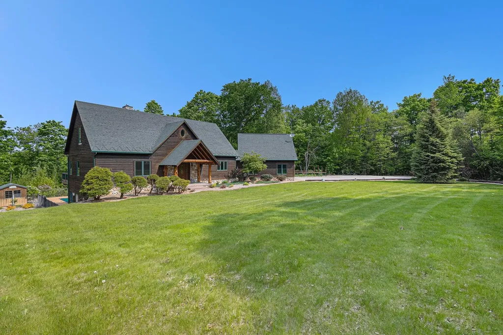 5575 M 72 Clearwater Township MI 49690