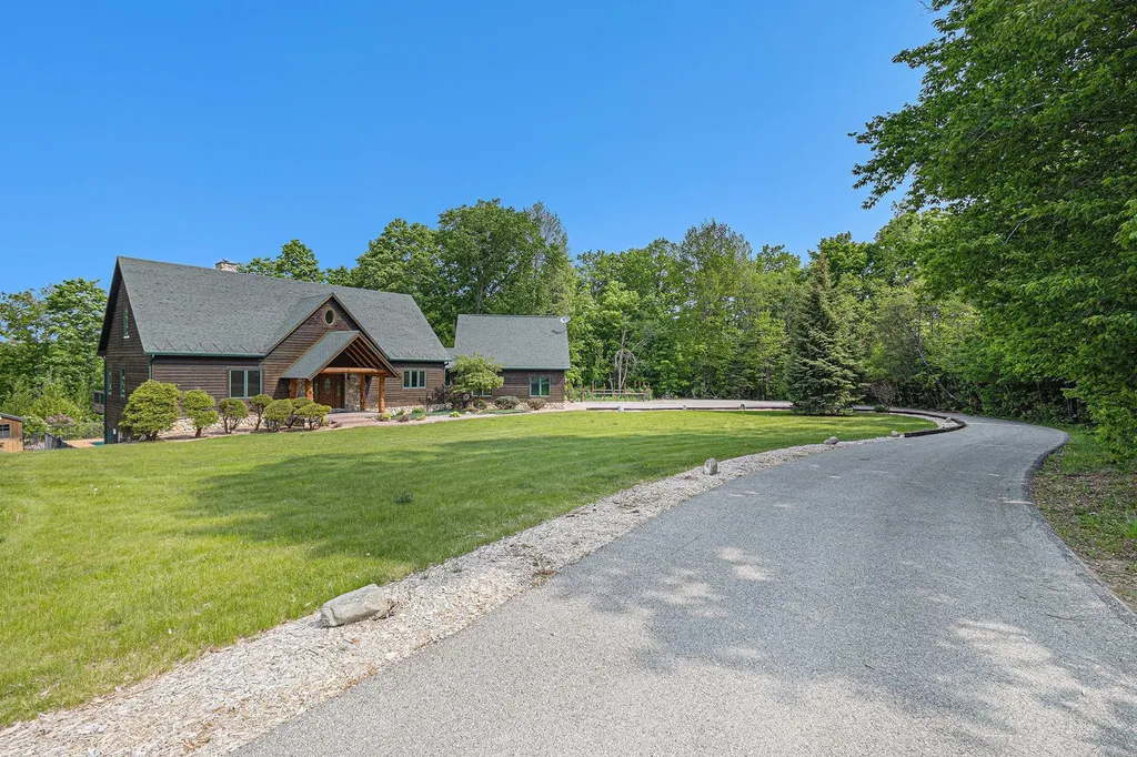 5575 M 72 Clearwater Township MI 49690