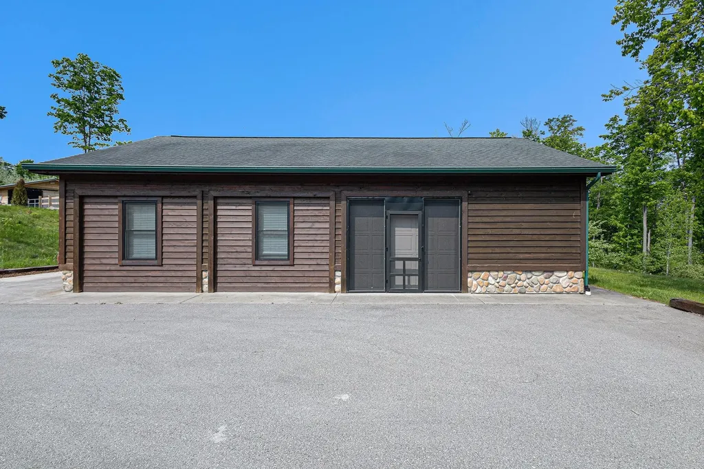 5575 M 72 Clearwater Township MI 49690