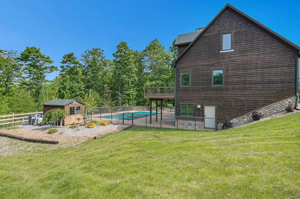 5575 M 72 Clearwater Township MI 49690