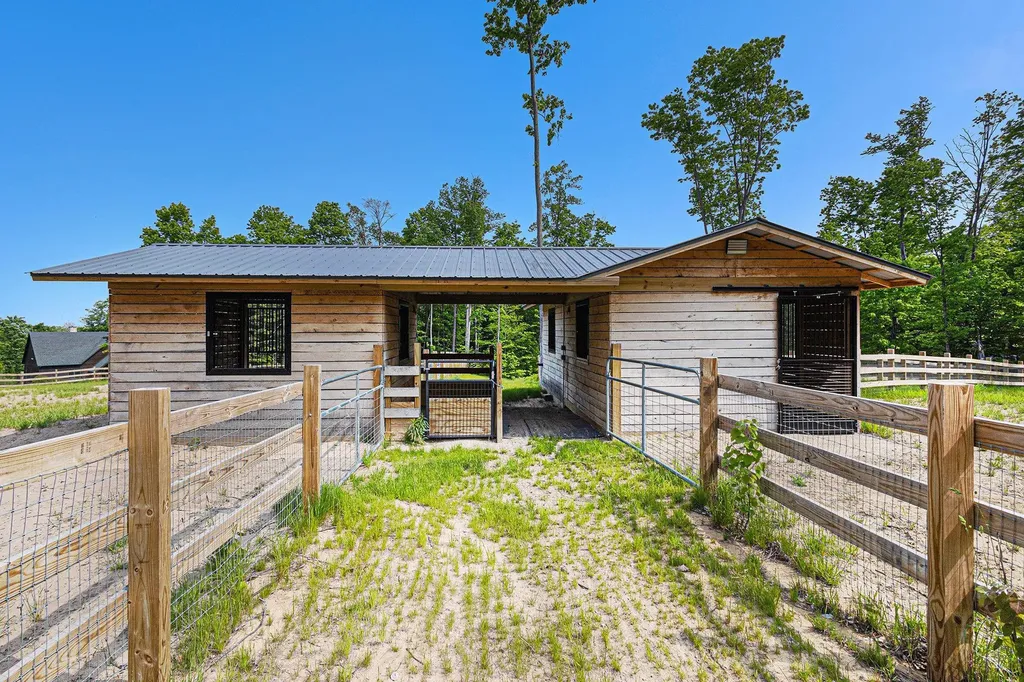 5575 M 72 Clearwater Township MI 49690