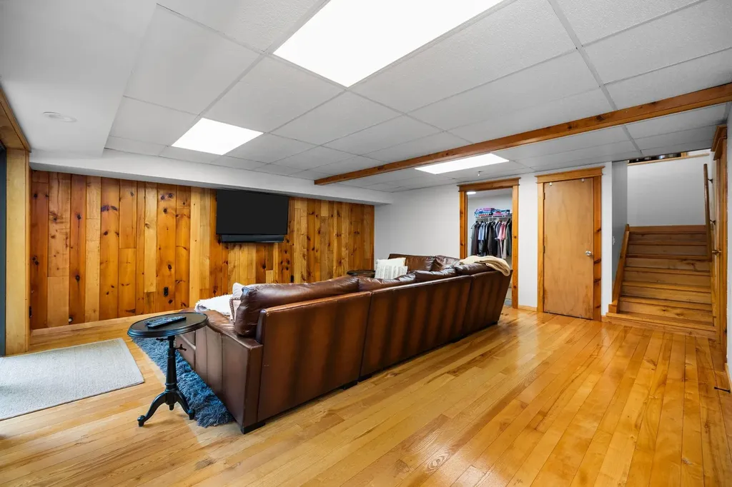 7135 E Birch Point Road Elmwood Charter Township MI 49684