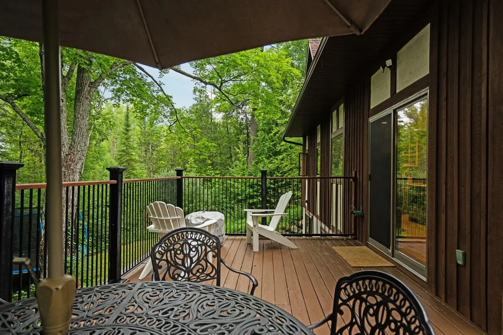 7135 E Birch Point Road Elmwood Charter Township MI 49684