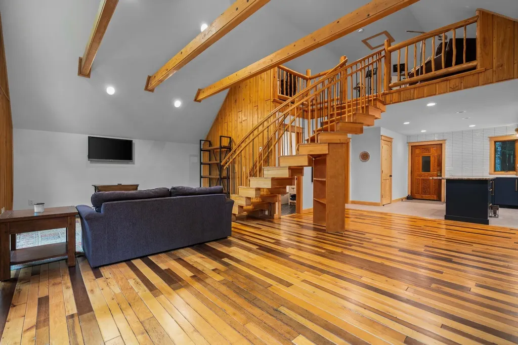 7135 E Birch Point Road Elmwood Charter Township MI 49684