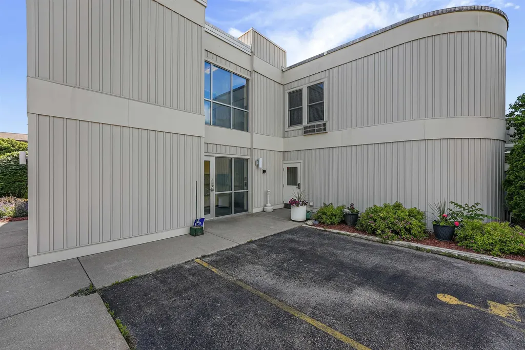 124 Beech Street Traverse City City MI 49684