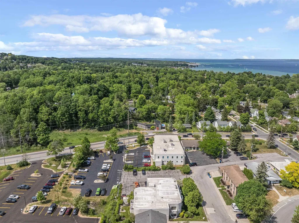 124 Beech Street Traverse City City MI 49684