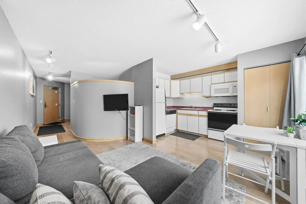 124 Beech Street Traverse City City MI 49684