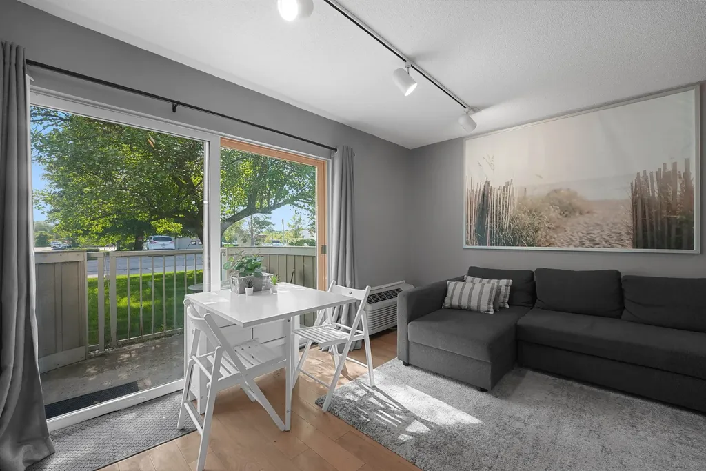 124 Beech Street Traverse City City MI 49684
