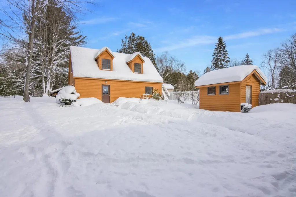11641 Loon Lane Long Lake Township MI 49685