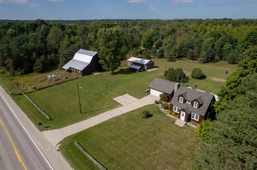 8616 Cedar Run Road Long Lake Township MI 49684