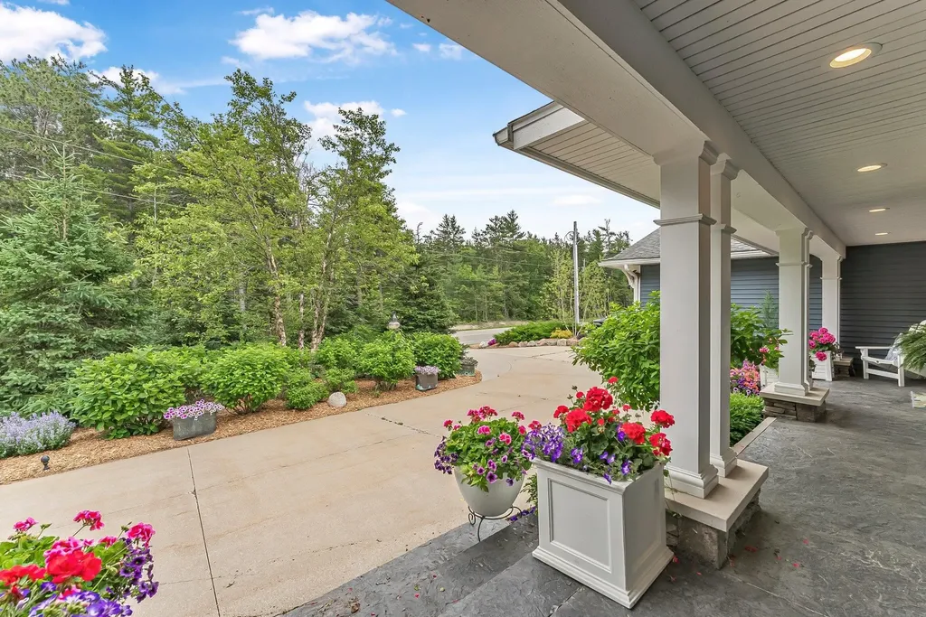 6709 E Wilderness Drive Wawatam Township MI 49701